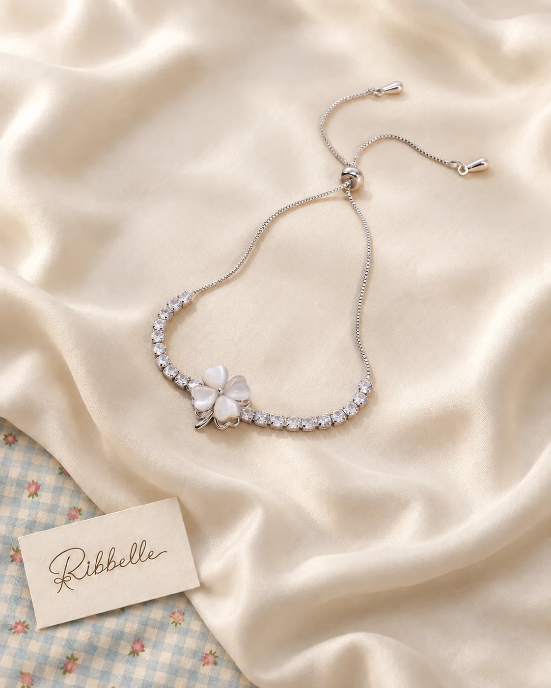 Pearlescent Clover Bracelet