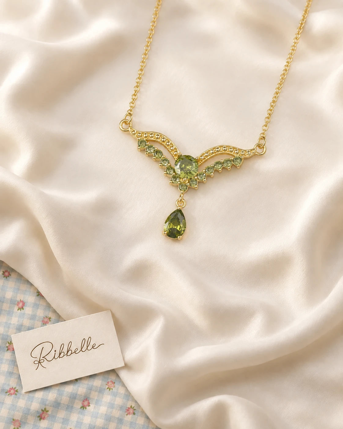 Royal Wing Necklace · Green